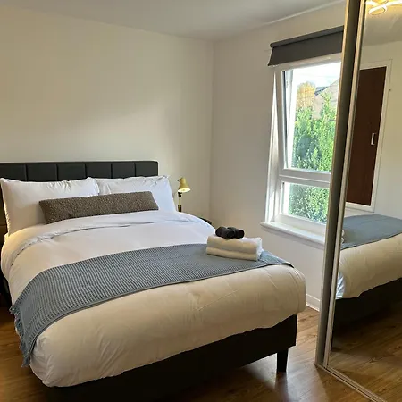 Cozy 2 Bedrooms With Private Parking Space And Garden Edinburgh Exterior photo