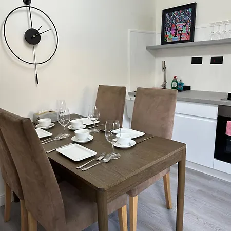 Cozy 2 Bedrooms With Private Parking Space And Garden Edinburgh Exterior photo