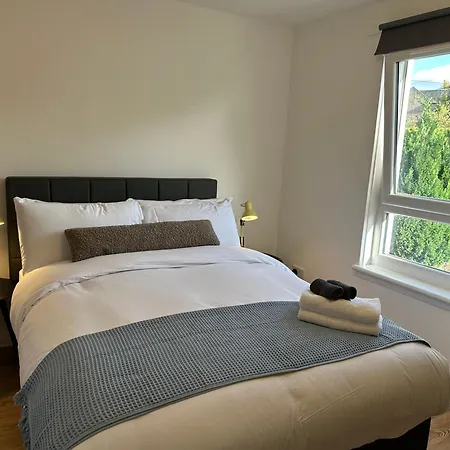 Cozy 2 Bedrooms With Private Parking Space And Garden Edinburgh Exterior photo