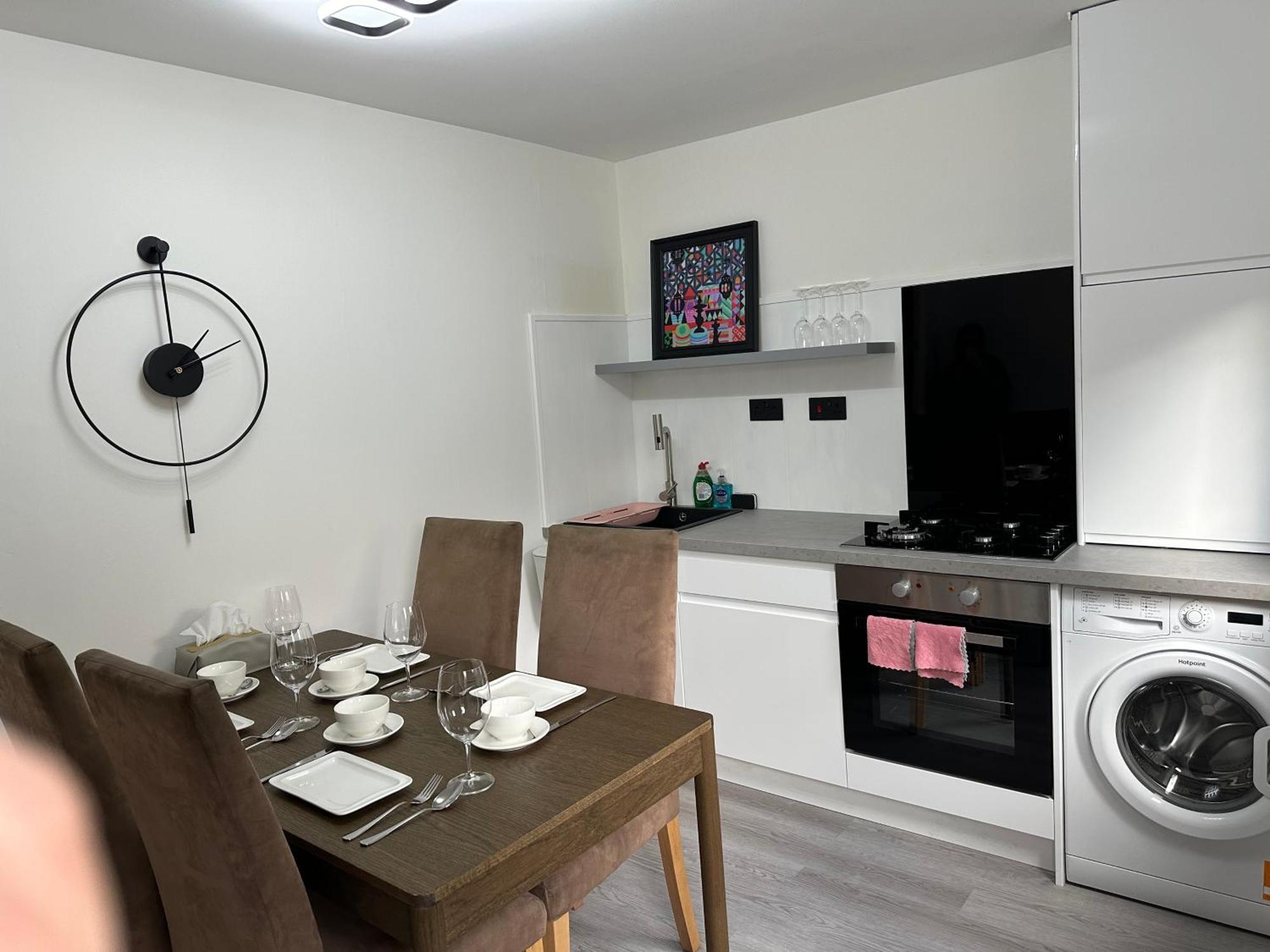 Cozy 2 Bedrooms With Private Parking Space And Garden Appartement